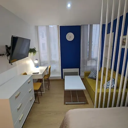 Le Majorelle-centre Ville-acces 24h- Parking Free Montluçon